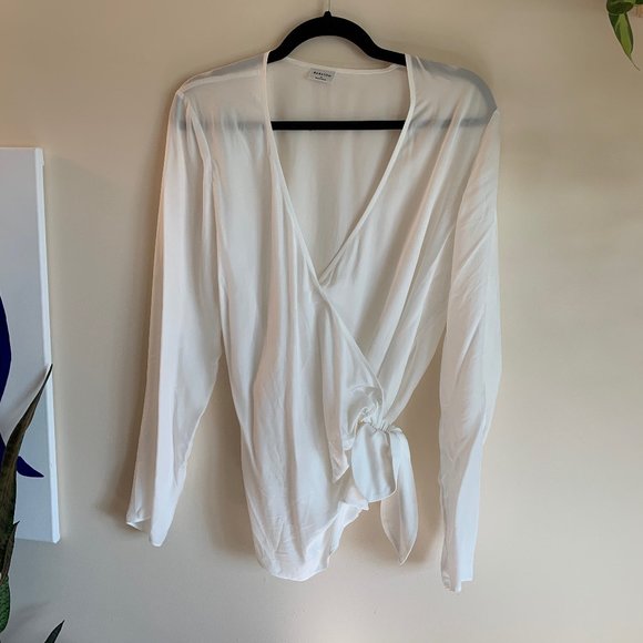 Aritzia Tops - Babaton Wren Blouse